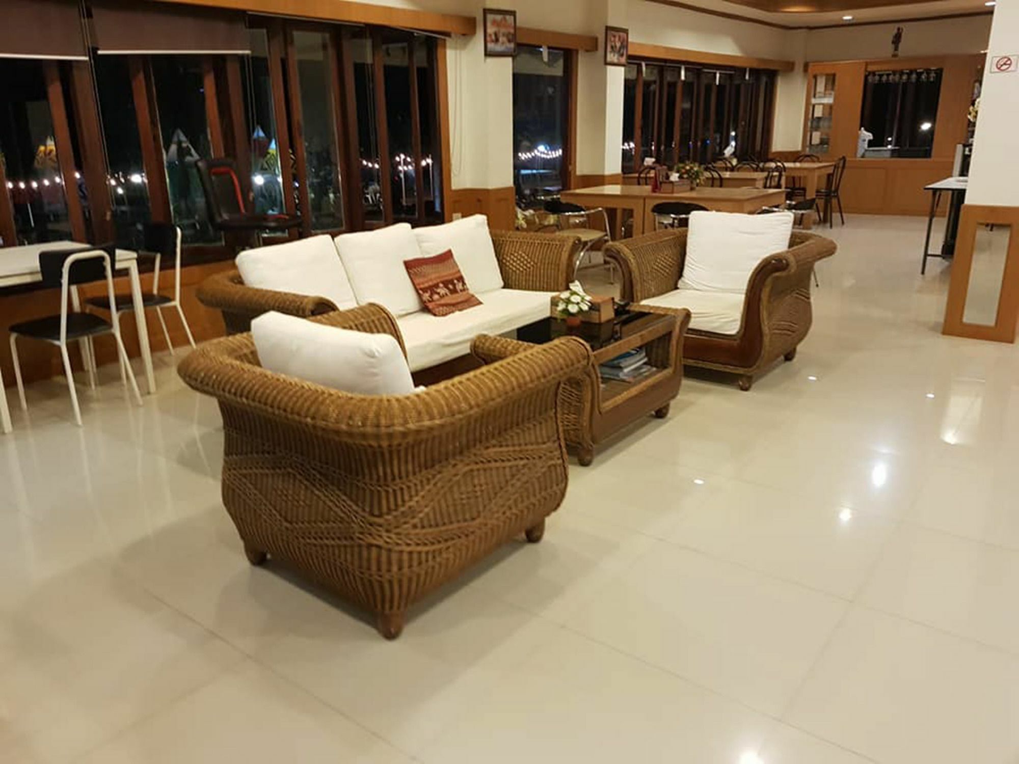 Phurua Mantra Hotel エクステリア 写真